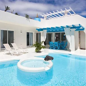 https://villa-annetta.in-canary-islands.com